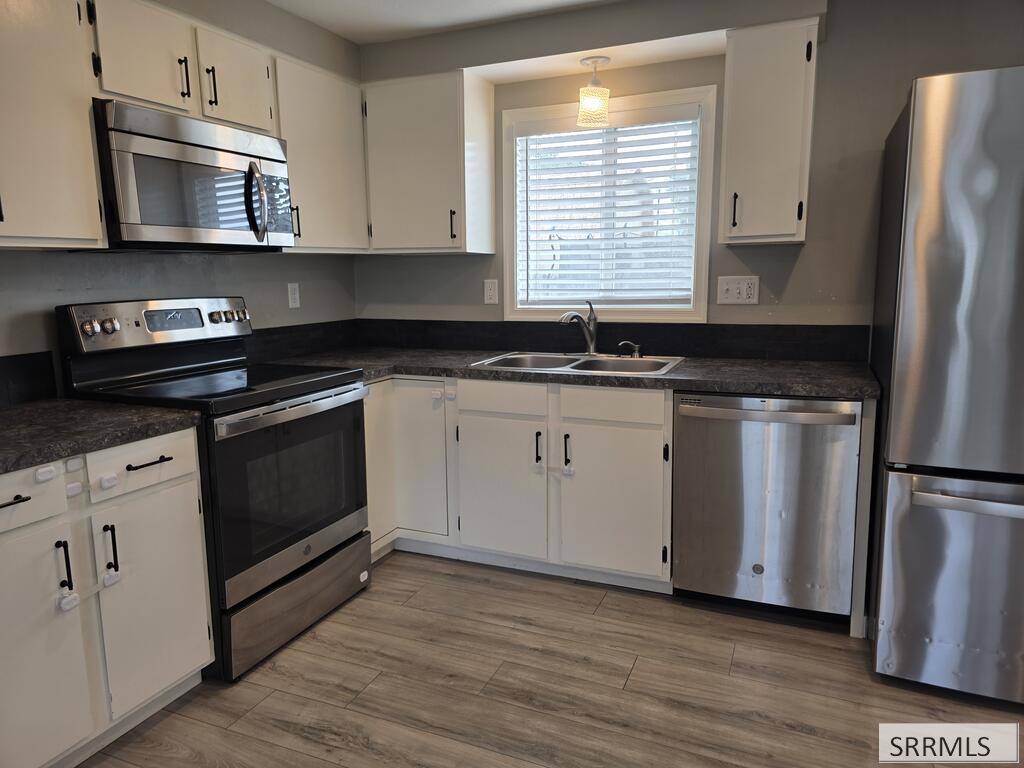 660 S 2nd E Property Photo 9