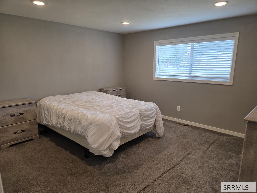 660 S 2nd E Property Photo 13
