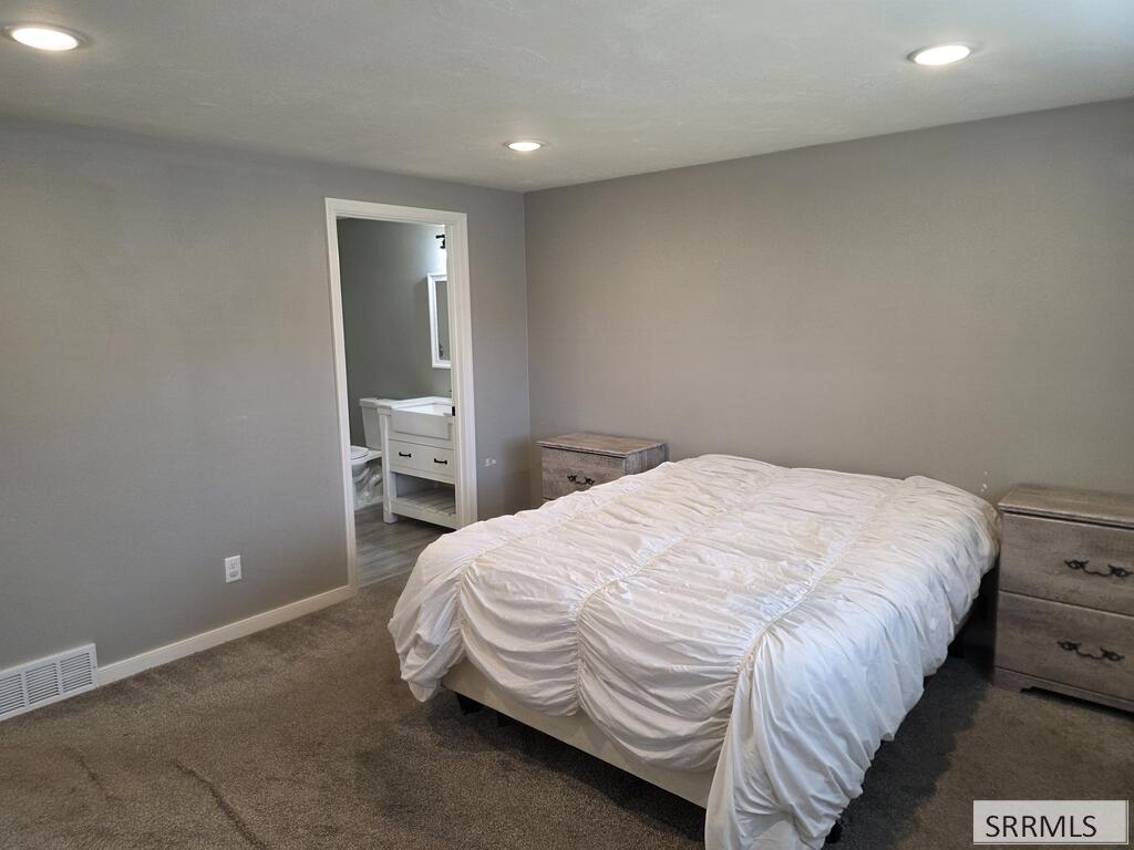 660 S 2nd E Property Photo 14