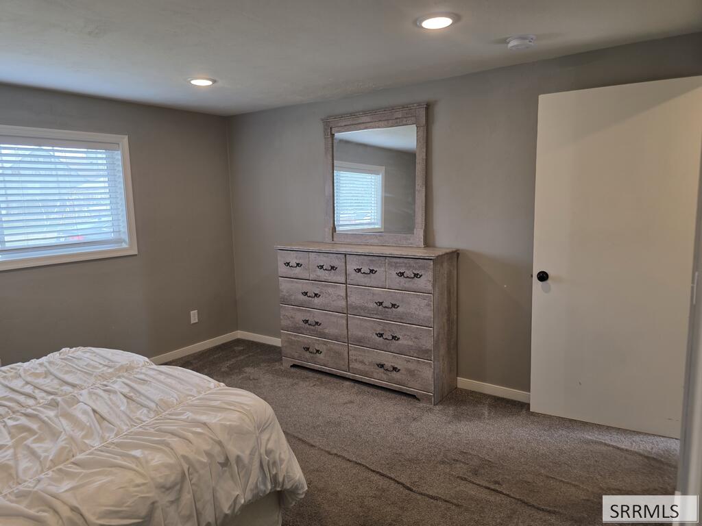 660 S 2nd E Property Photo 19