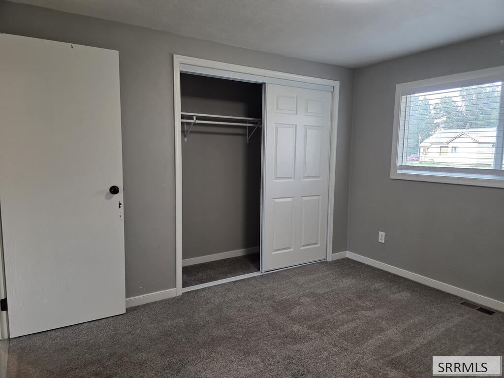 660 S 2nd E Property Photo 26