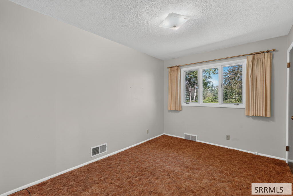 1417 N 1100 E Property Photo 27