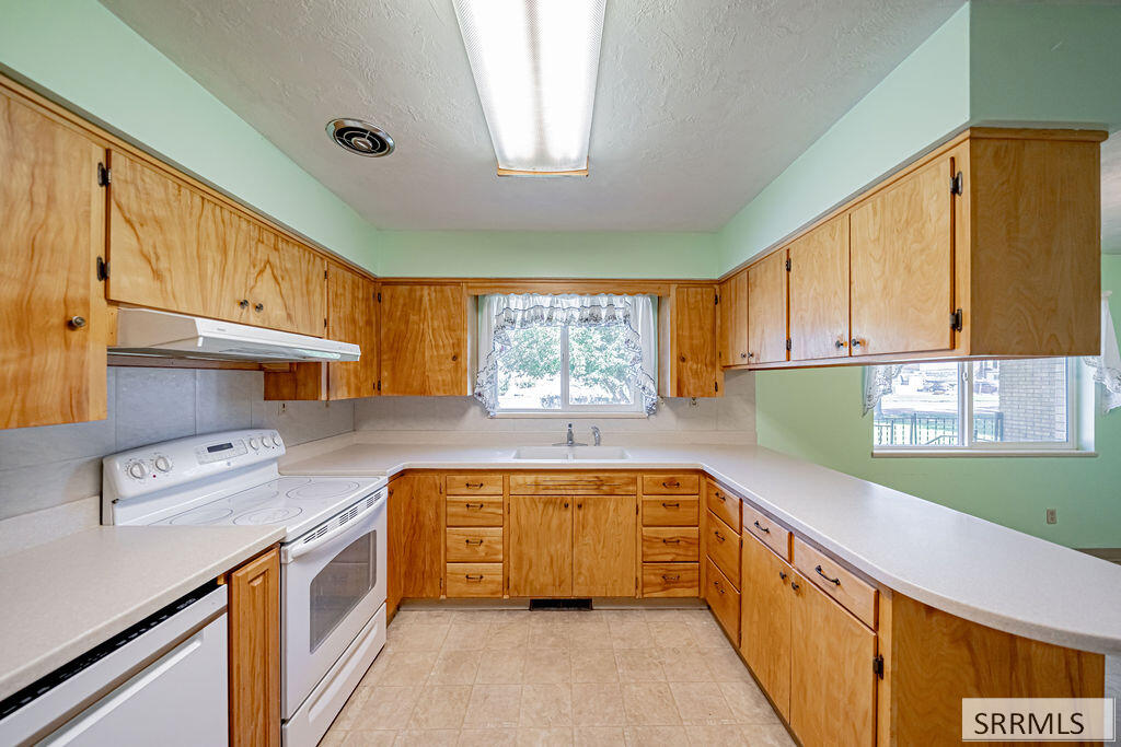 3050 E Iona Road Property Photo 5