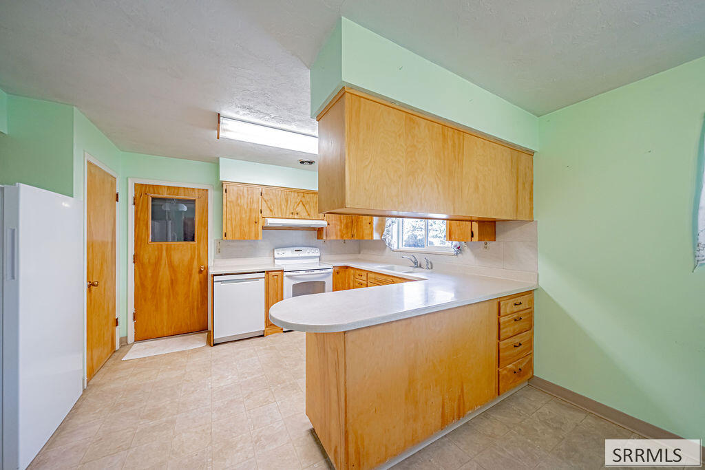 3050 E Iona Road Property Photo 9