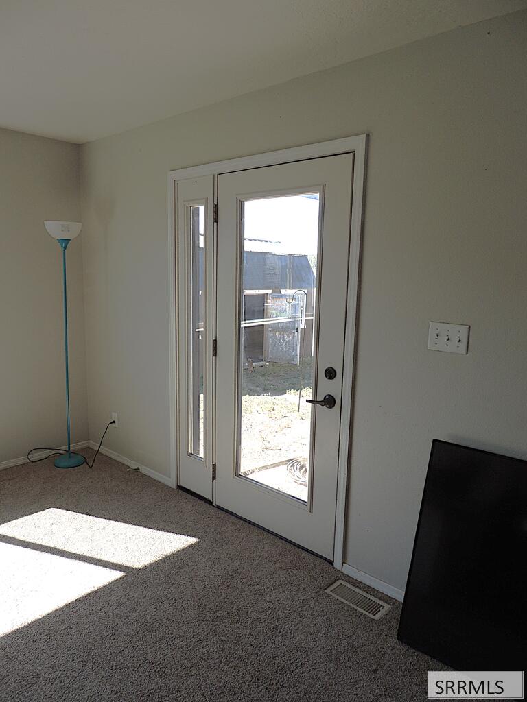 27 N White Pine Lane Property Photo 8