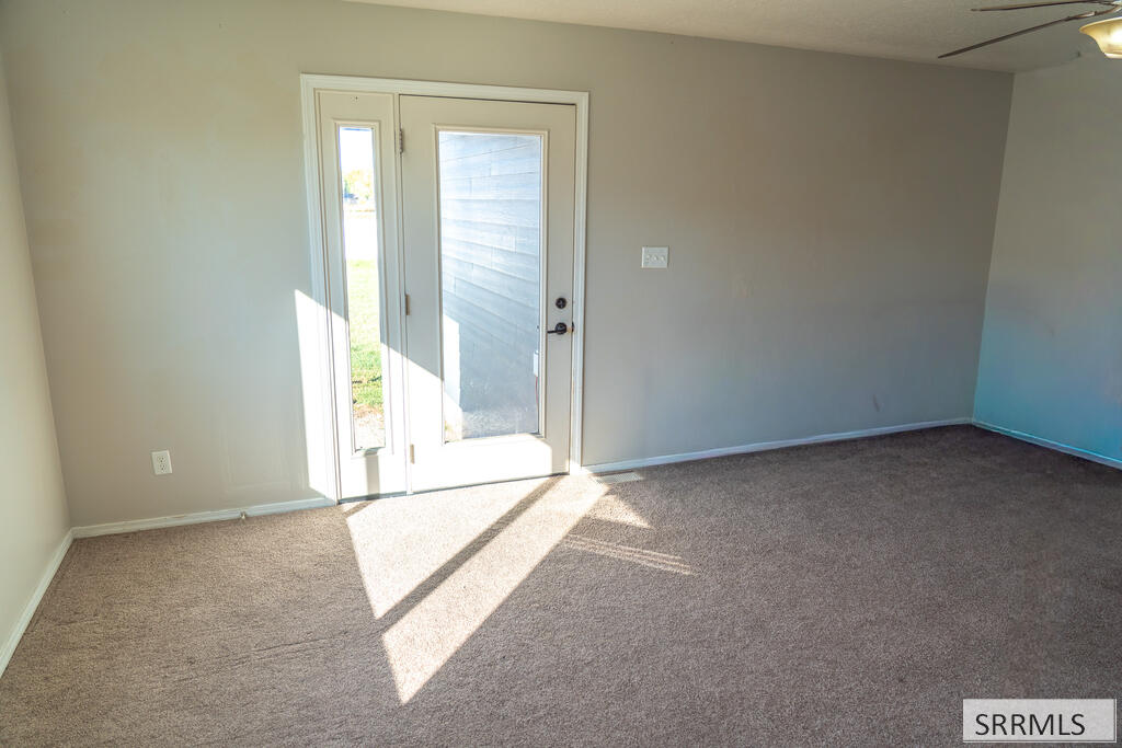 27 N White Pine Lane Property Photo 8