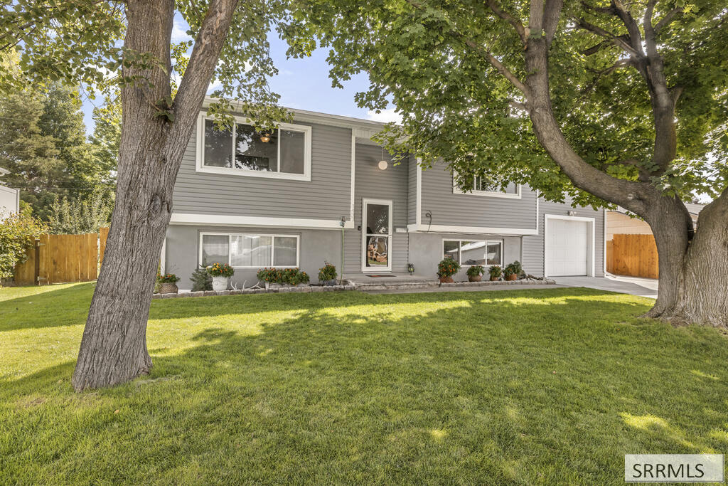 1437 Stanger Drive Property Photo 1