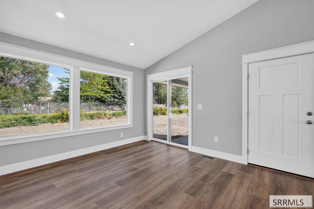 397 Wind River Drive Property Photo 10