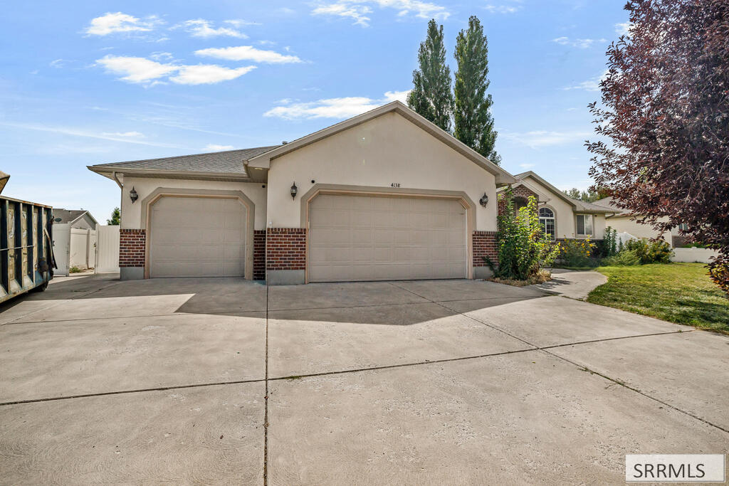 4138 E Tawzer Way Property Photo 2