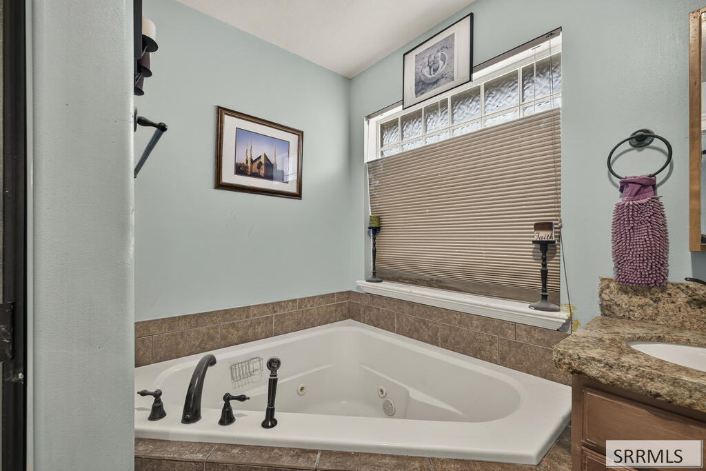 4138 E Tawzer Way Property Photo 6