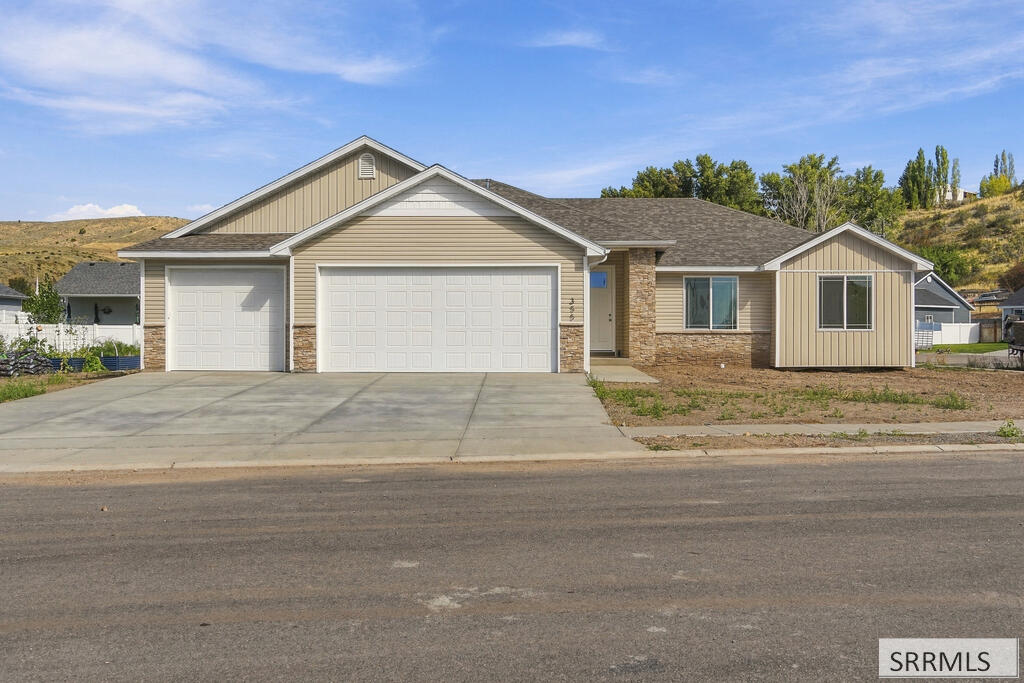 355 Skyline Peak Loop Property Photo 1