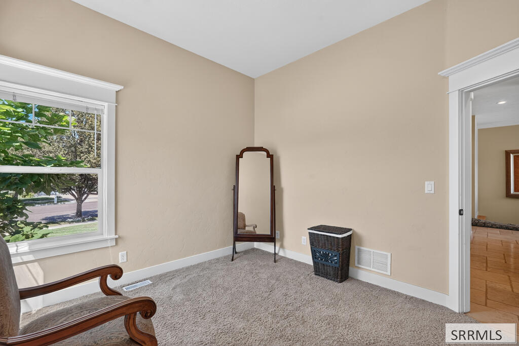 1408 Stoneridge Drive Property Photo 18