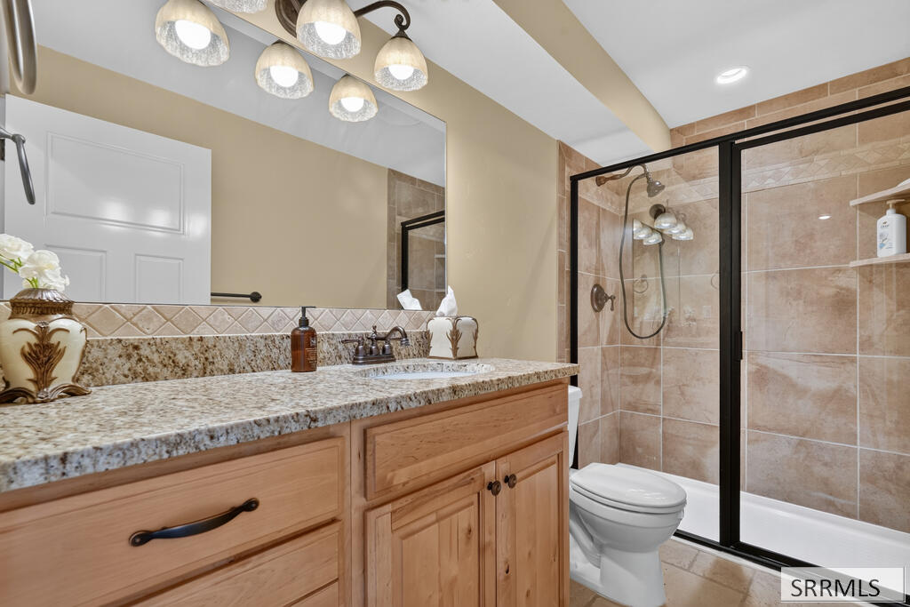1408 Stoneridge Drive Property Photo 22