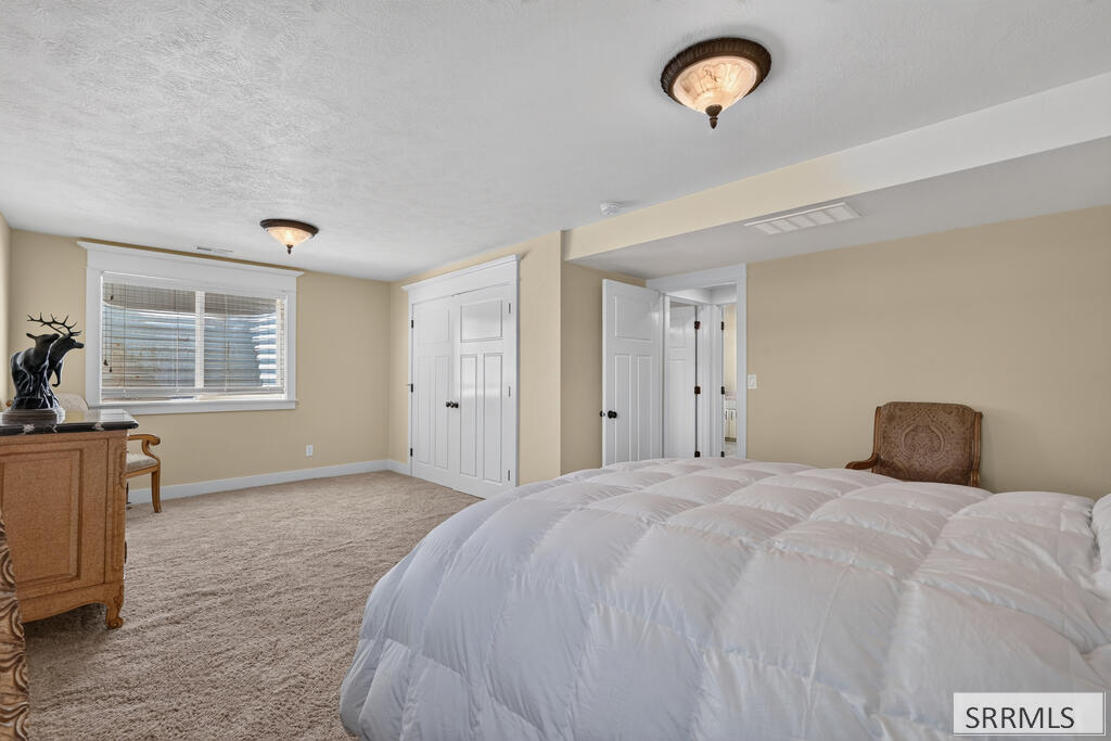 1408 Stoneridge Drive Property Photo 23