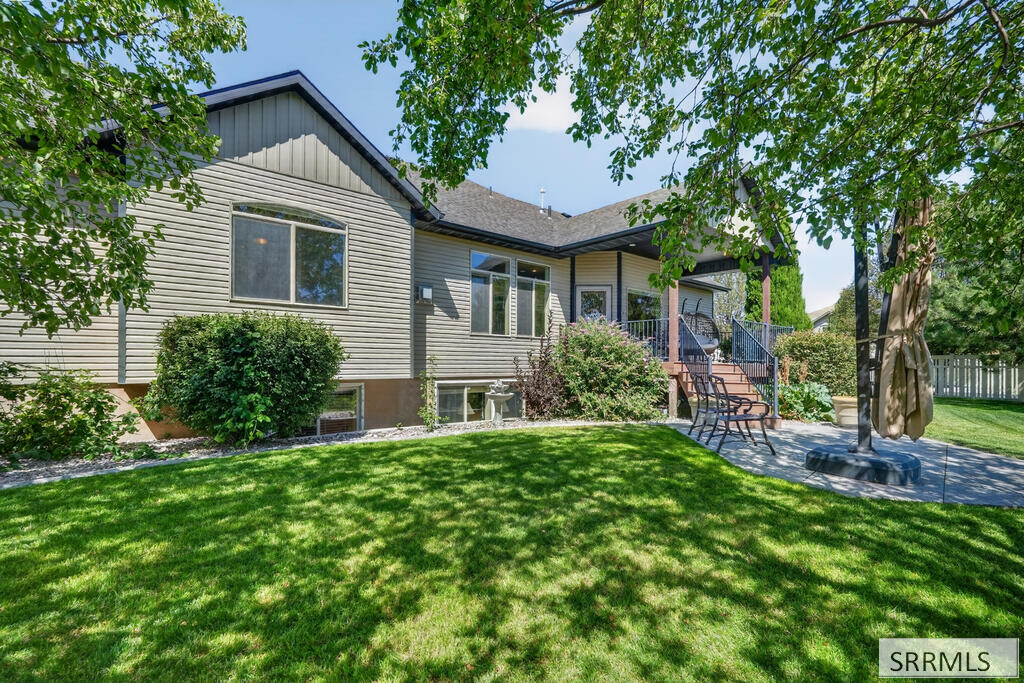 1408 Stoneridge Drive Property Photo 33