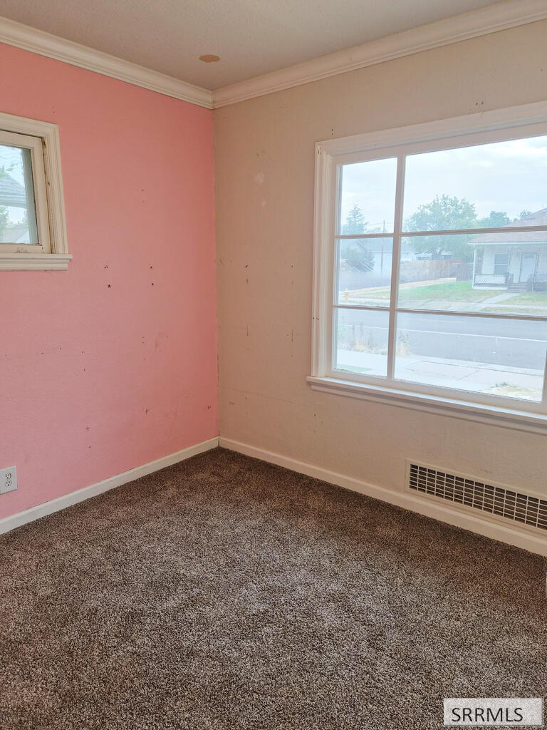 1147 N Hayes Avenue Property Photo 10