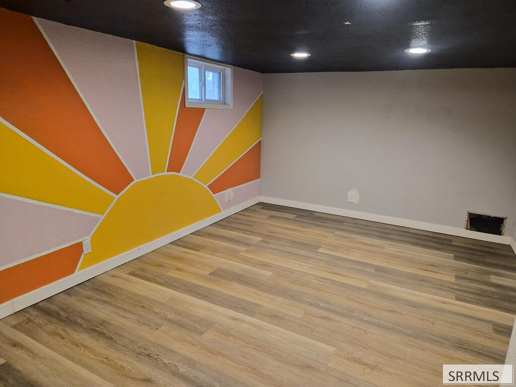 1147 N Hayes Avenue Property Photo 19