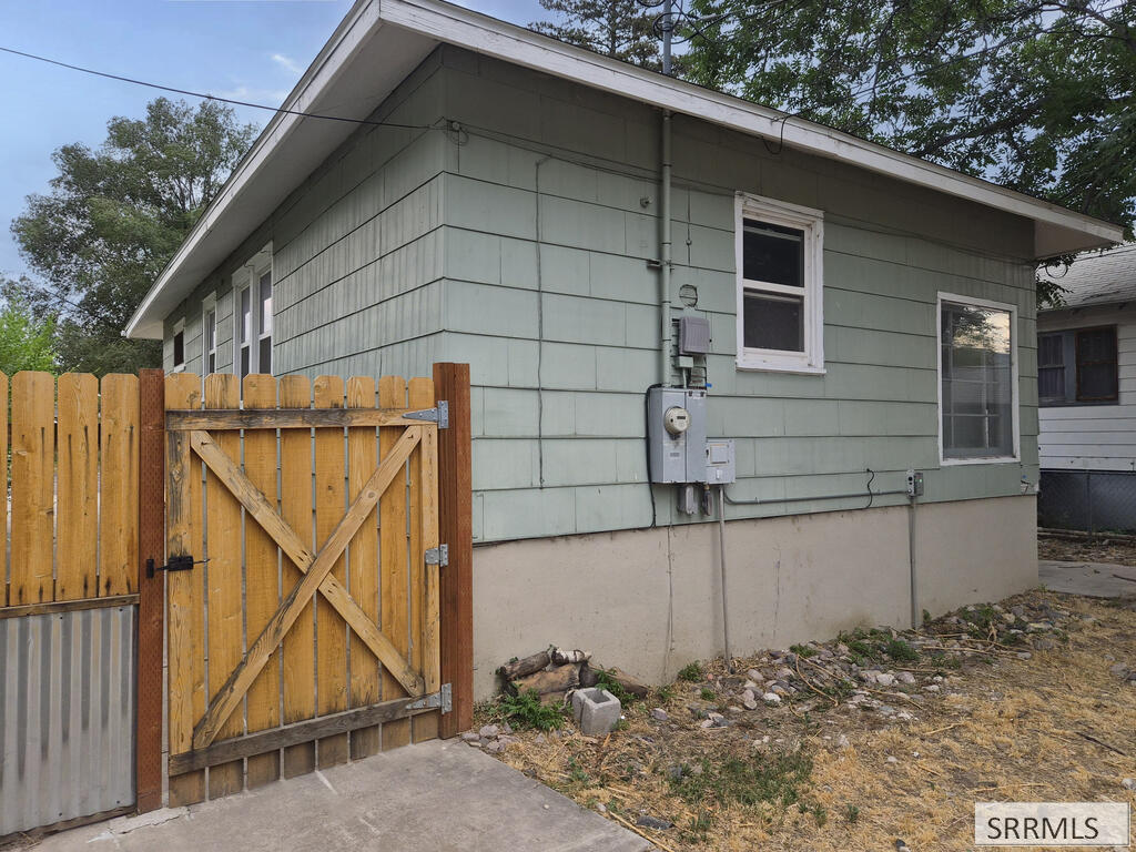 1147 N Hayes Avenue Property Photo 25