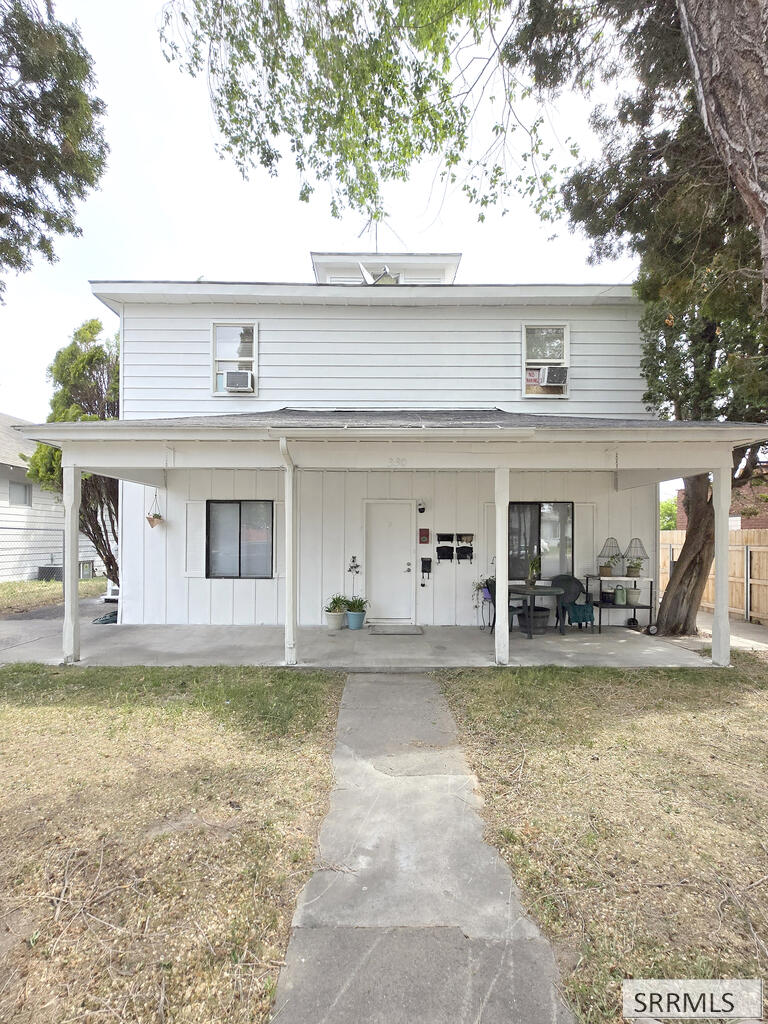 330 2nd Avenue Property Photo 3