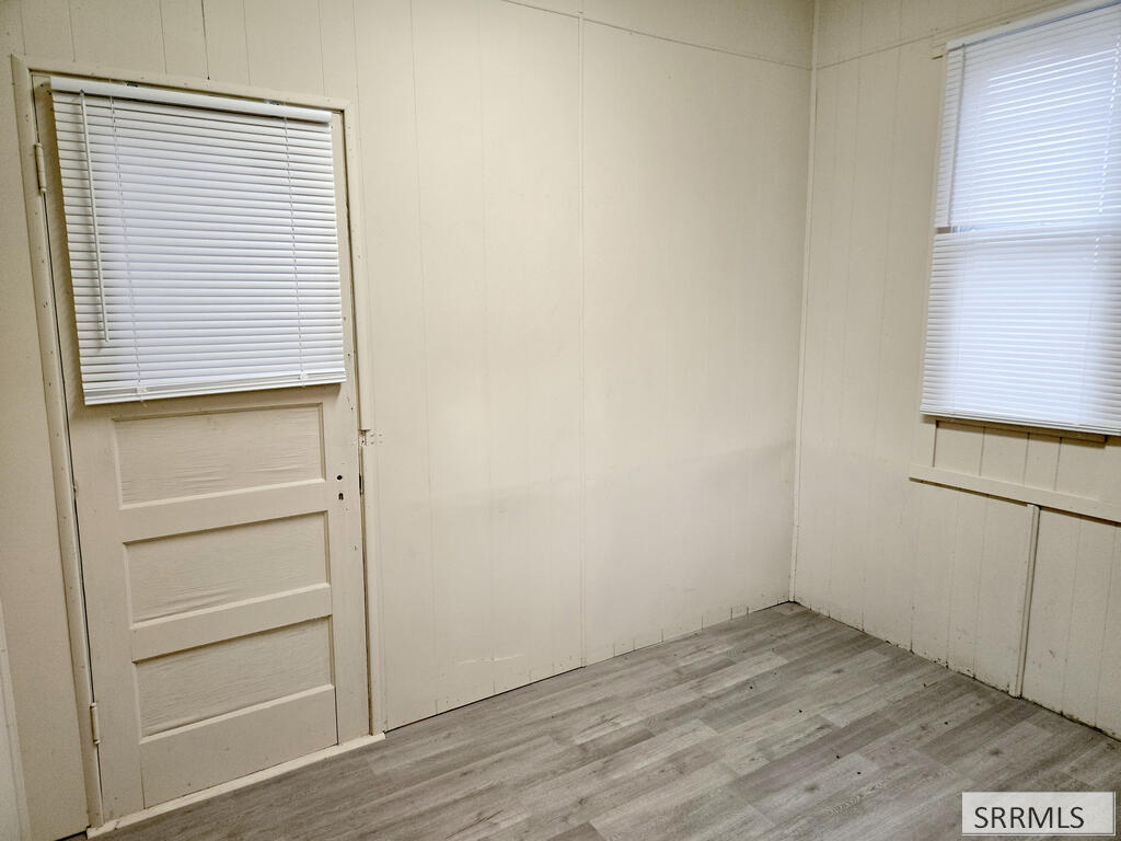 330 2nd Avenue Property Photo 8
