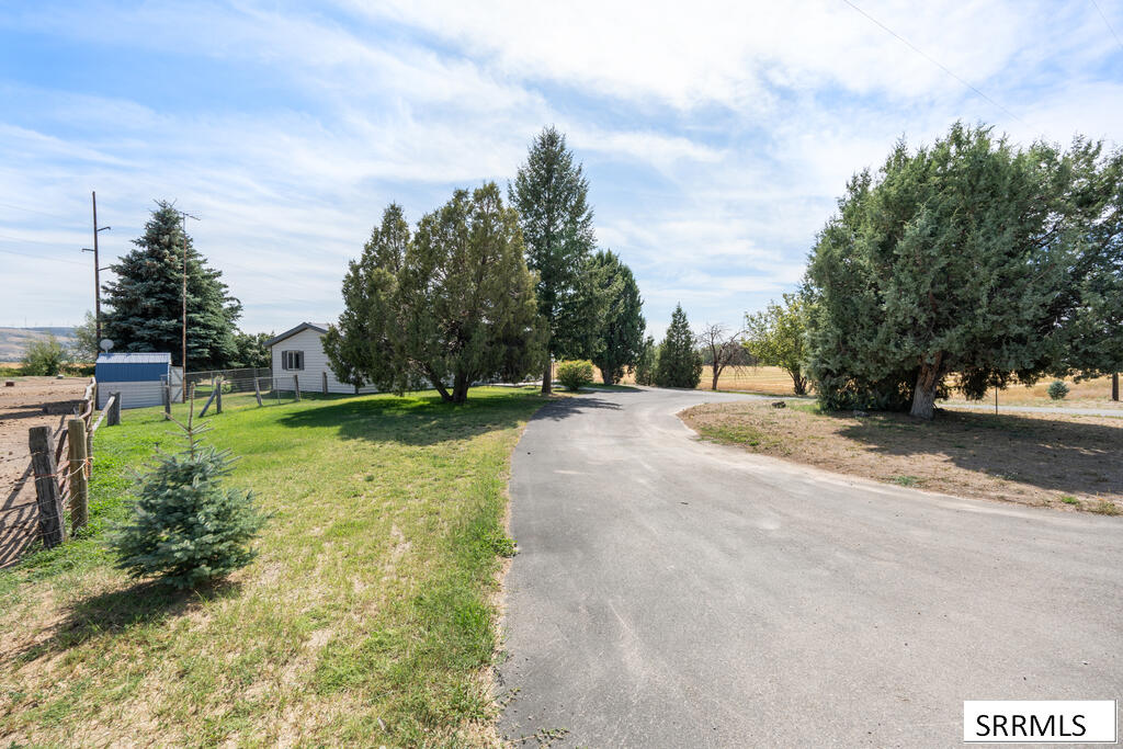 648 97th S Property Photo 4