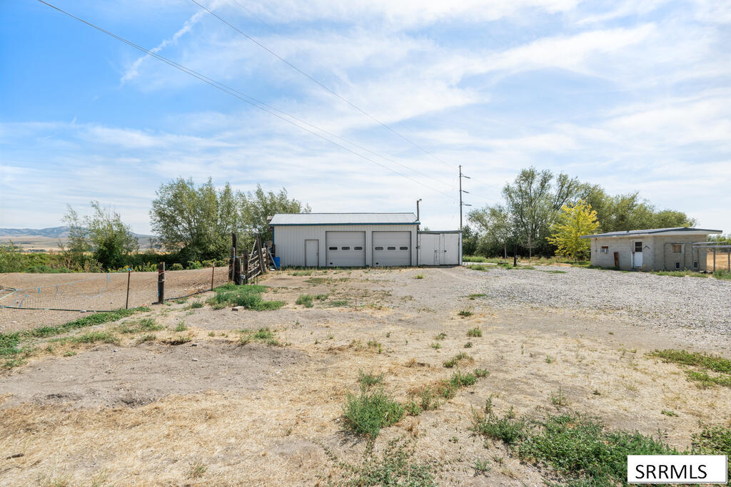 648 97th S Property Photo 16