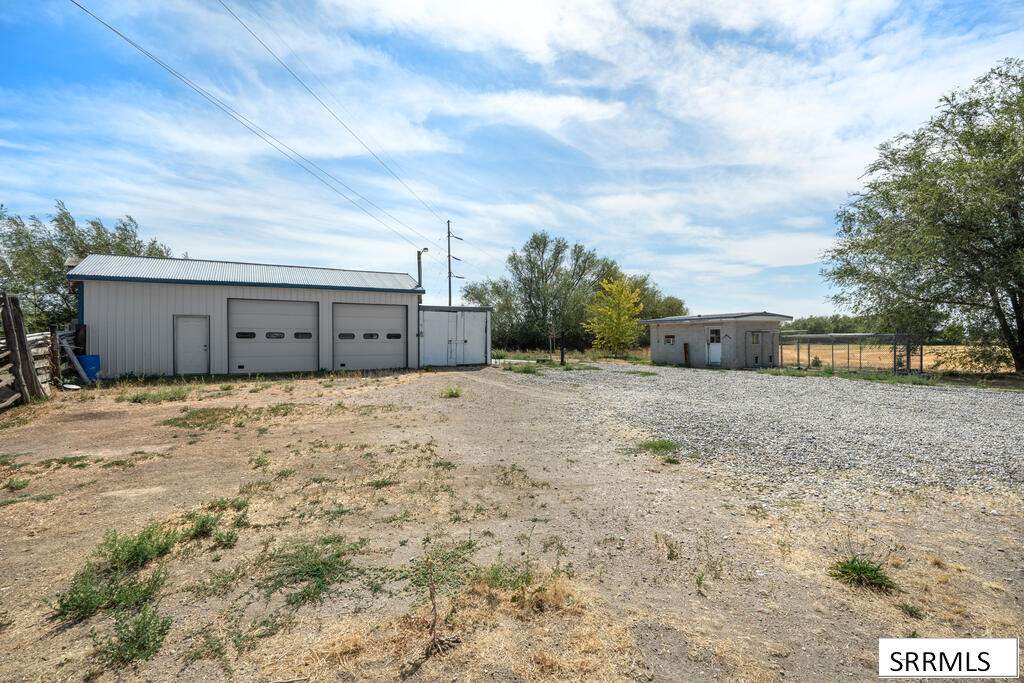 648 97th S Property Photo 17