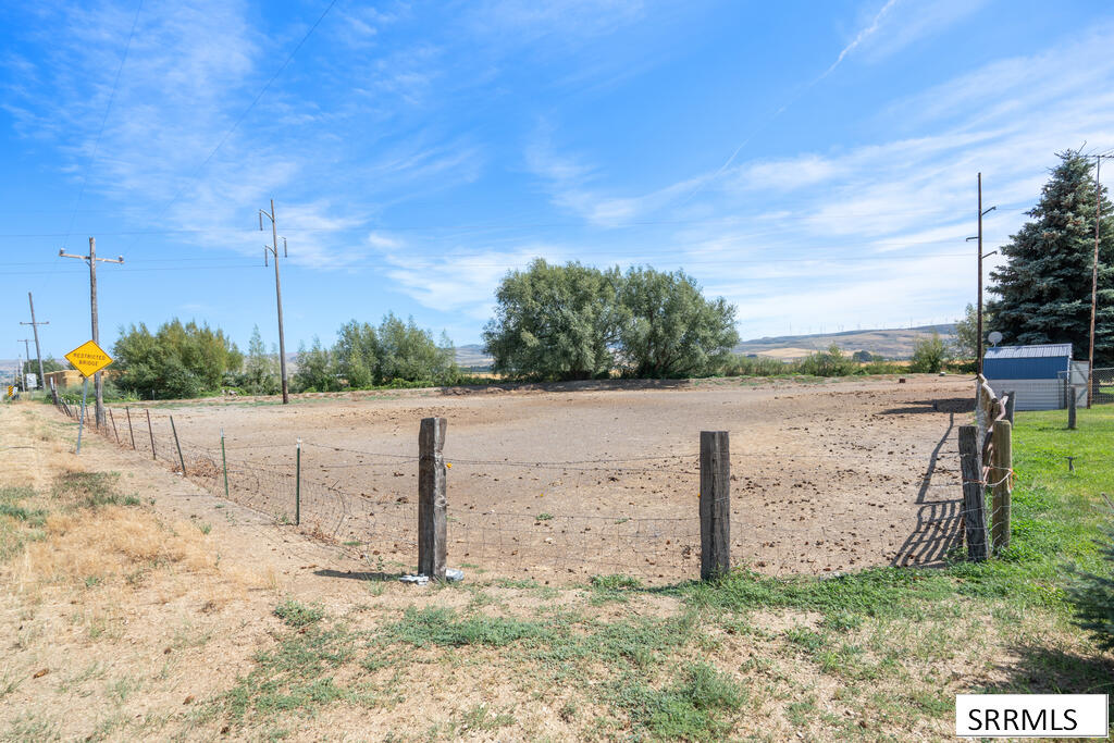 648 97th S Property Photo 21