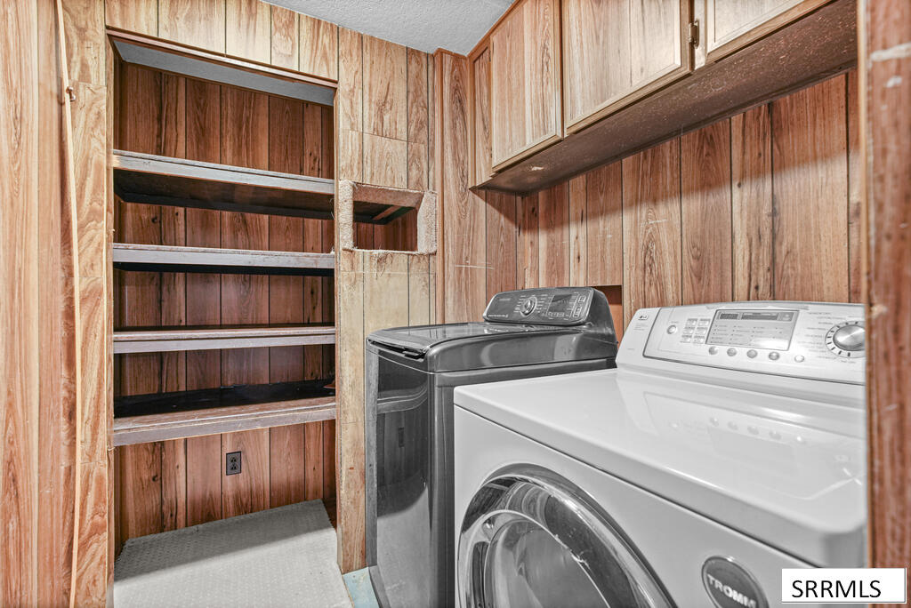 648 97th S Property Photo 35