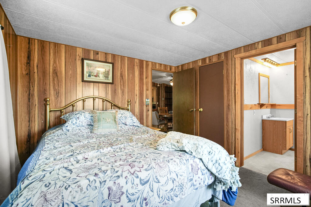 648 97th S Property Photo 46