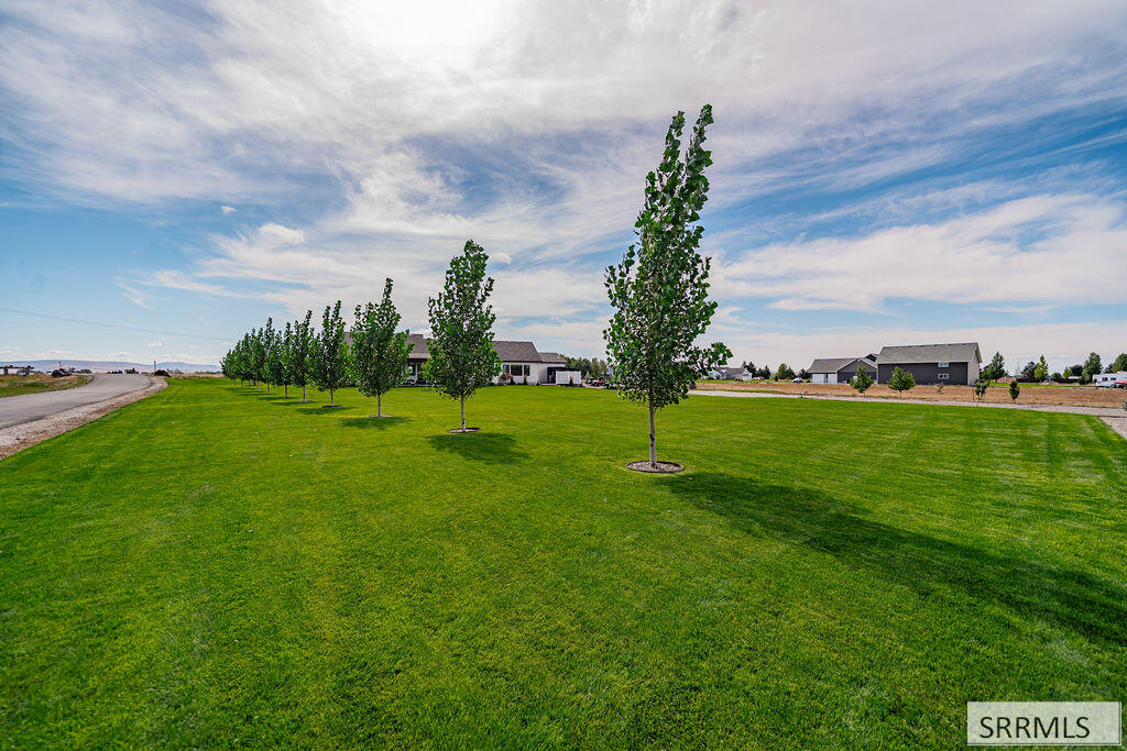 152 W 195 N Property Photo 68