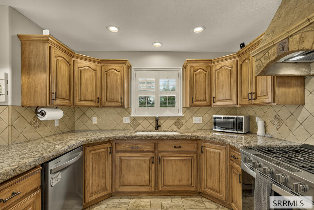 6248 S Foxrun Drive Property Photo 12