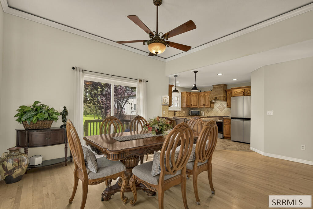 6248 S Foxrun Drive Property Photo 15