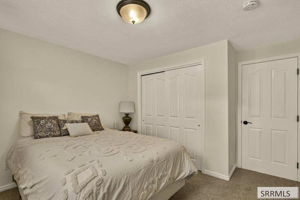 6248 S Foxrun Drive Property Photo 34