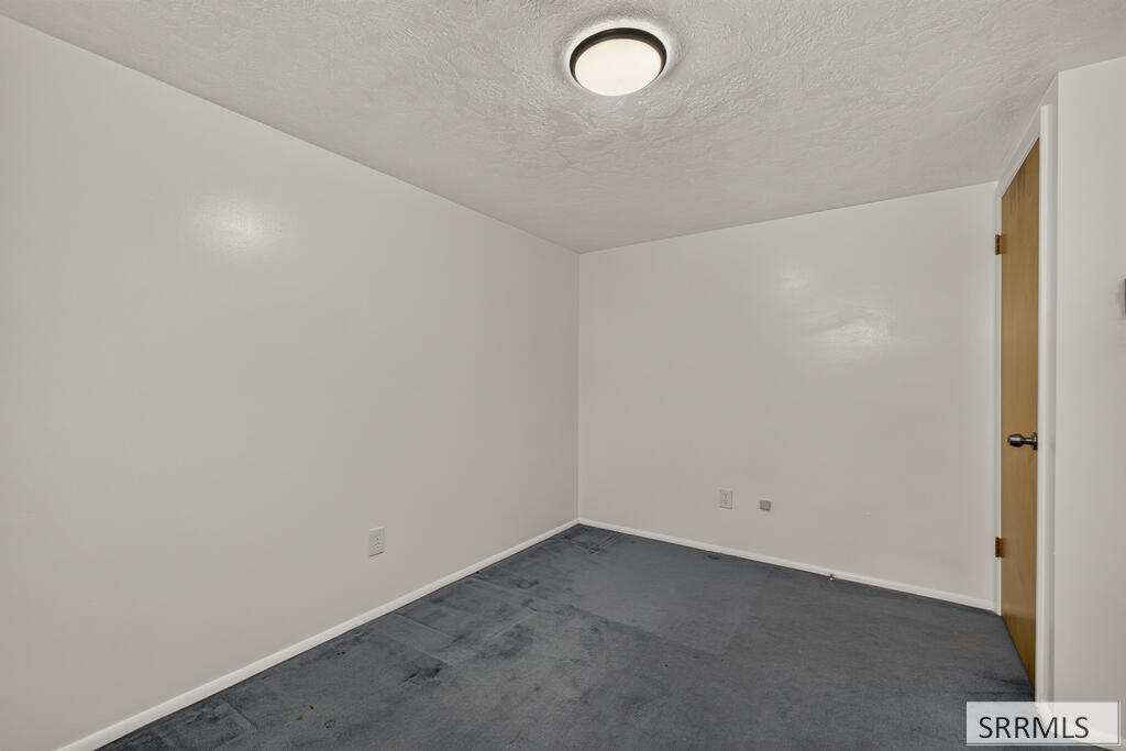 2334 E 1st Street Property Photo 33