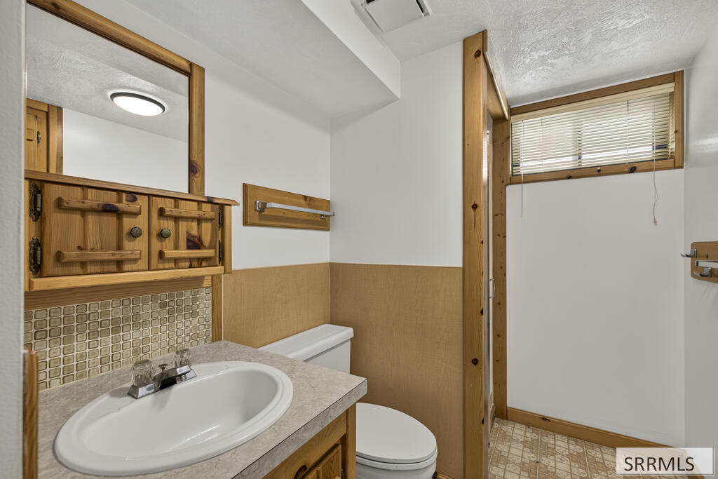 2334 E 1st Street Property Photo 34