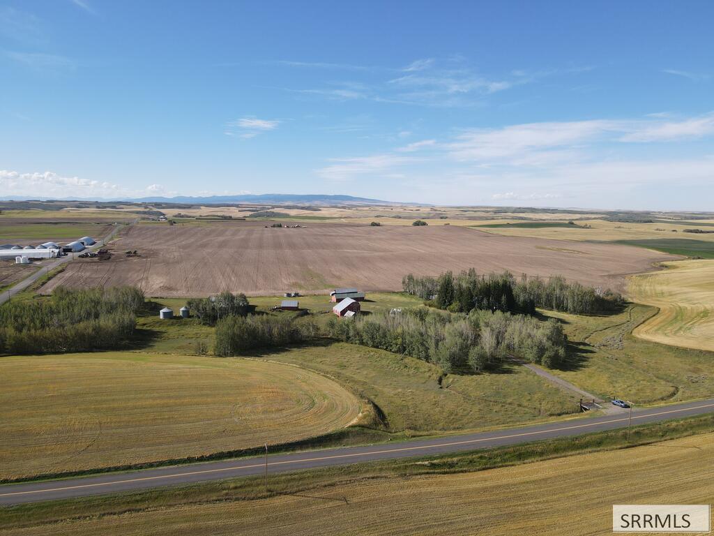 4484 E 1000 N Property Photo 3