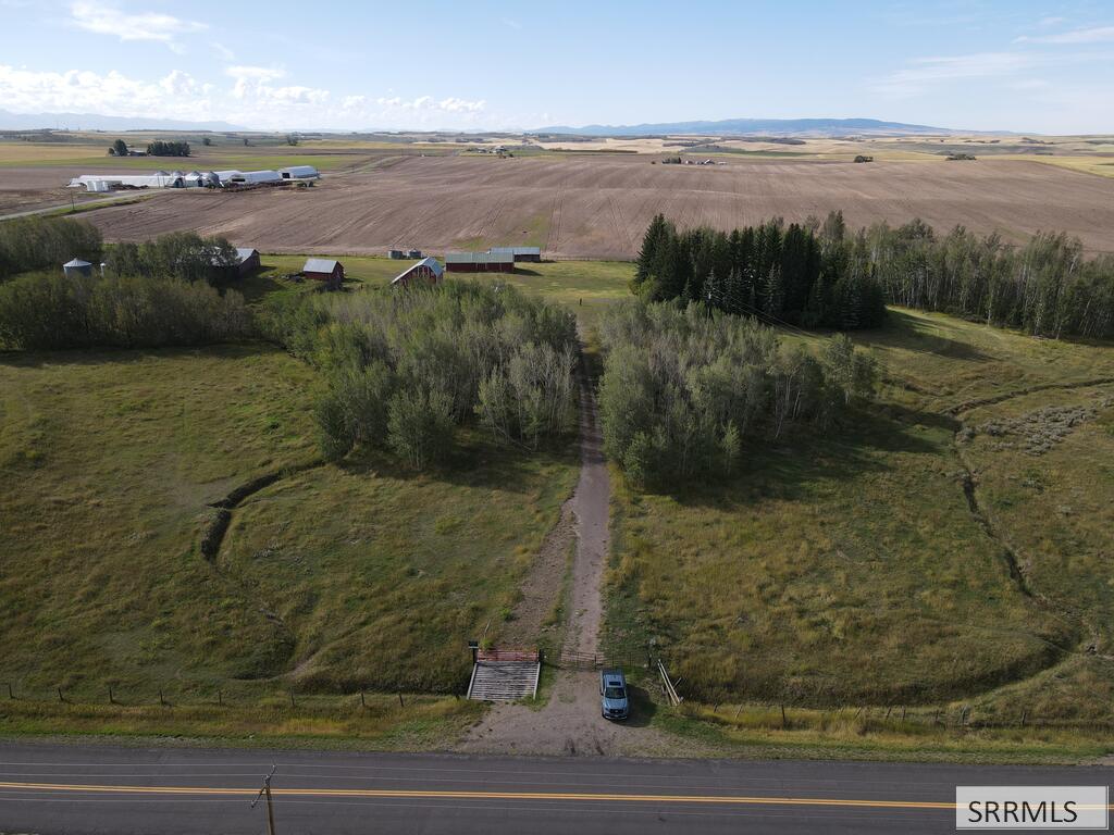 4484 E 1000 N Property Photo 5