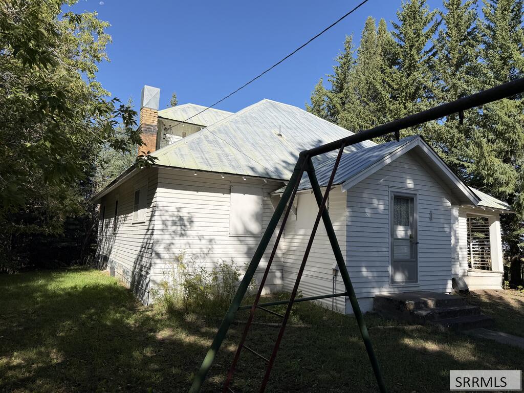 4484 E 1000 N Property Photo 32