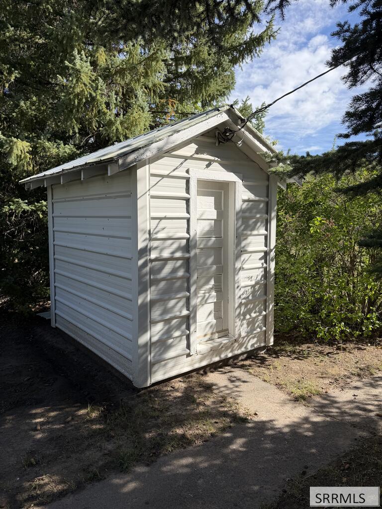 4484 E 1000 N Property Photo 37