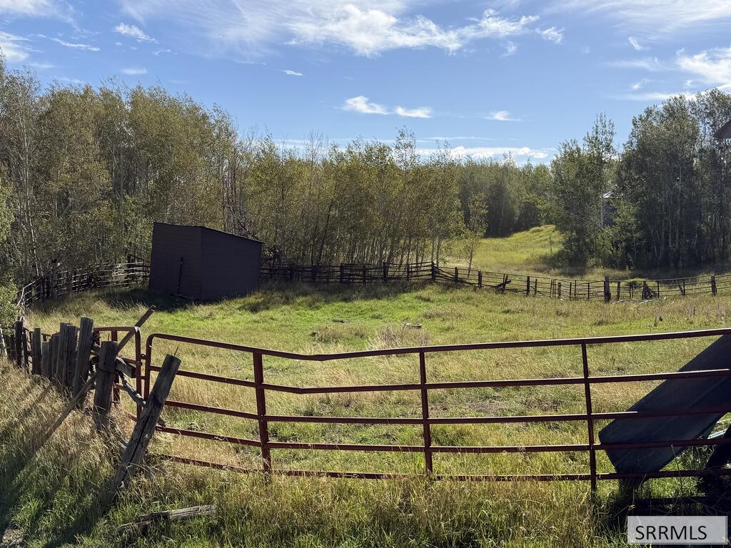 4484 E 1000 N Property Photo 58