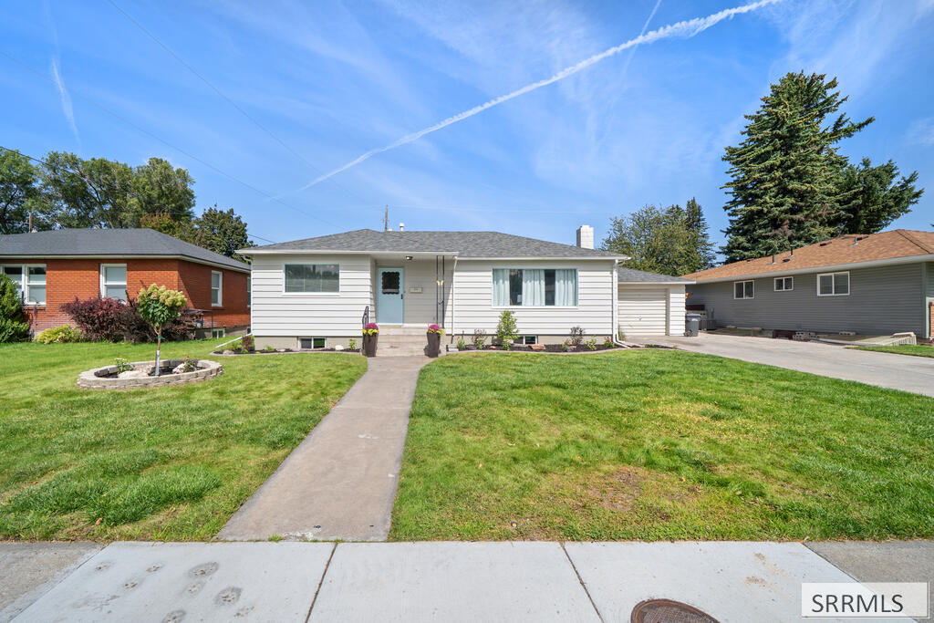 1085 Syringa Drive Property Photo 6