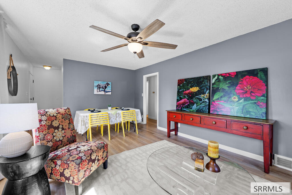 1085 Syringa Drive Property Photo 12