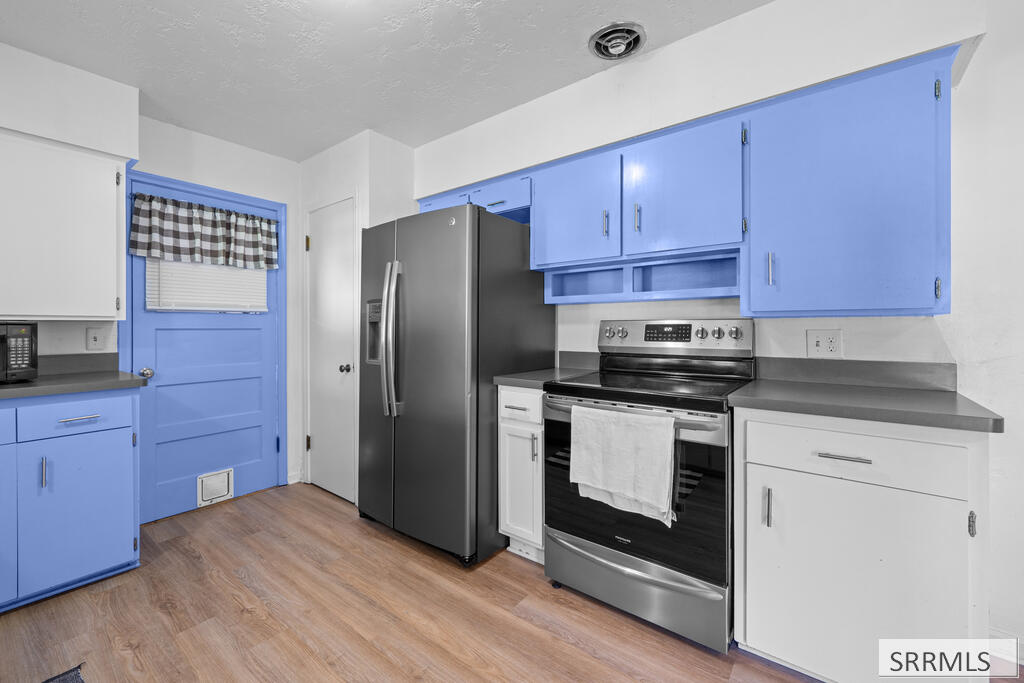1085 Syringa Drive Property Photo 15
