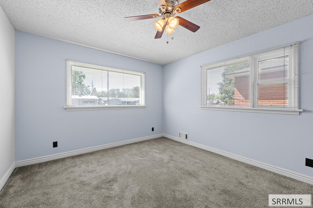 1085 Syringa Drive Property Photo 19