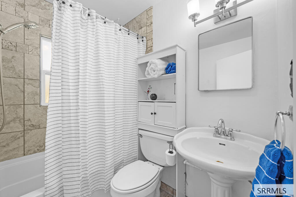 1085 Syringa Drive Property Photo 22