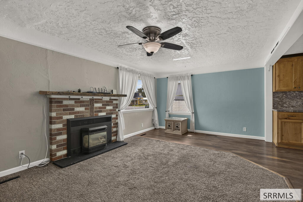 233 N Fisher Avenue Property Photo 5