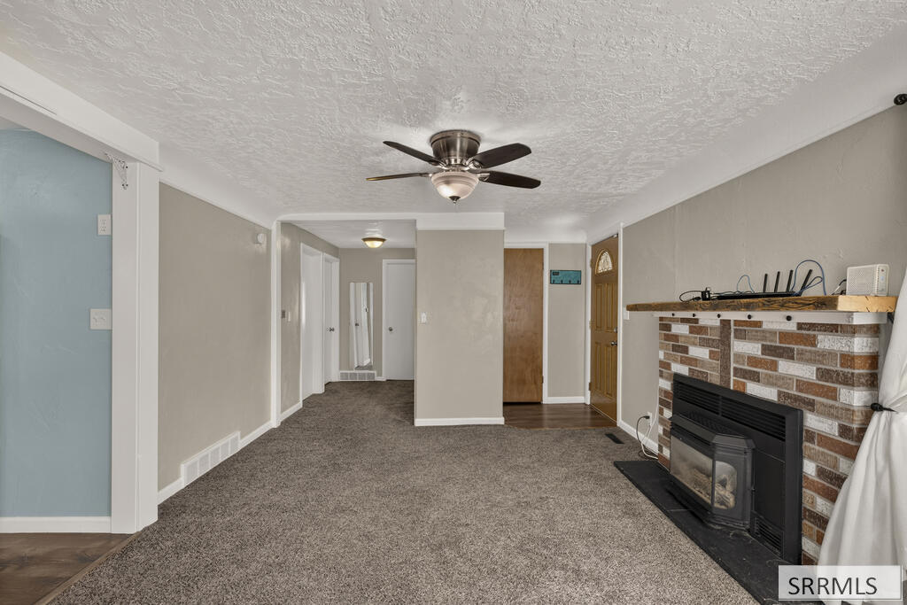 233 N Fisher Avenue Property Photo 12