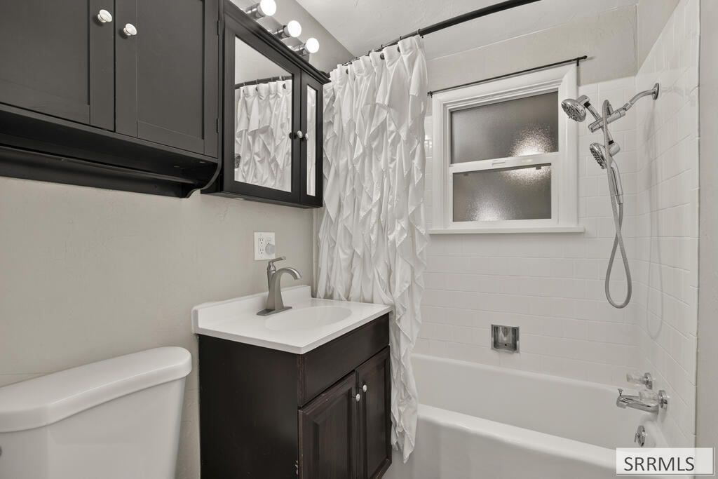 233 N Fisher Avenue Property Photo 14