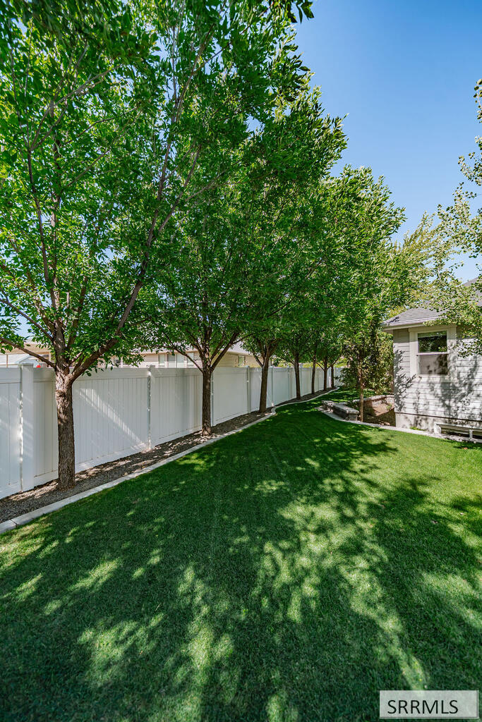 345 Fire Thorn Property Photo 90